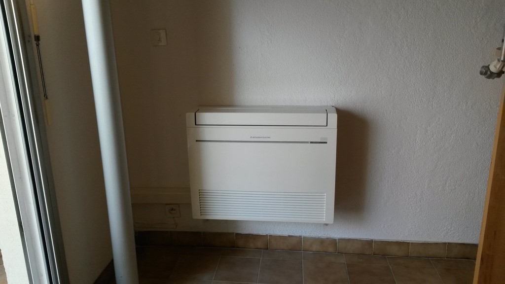 console mitsubishi en rénovation dans villa