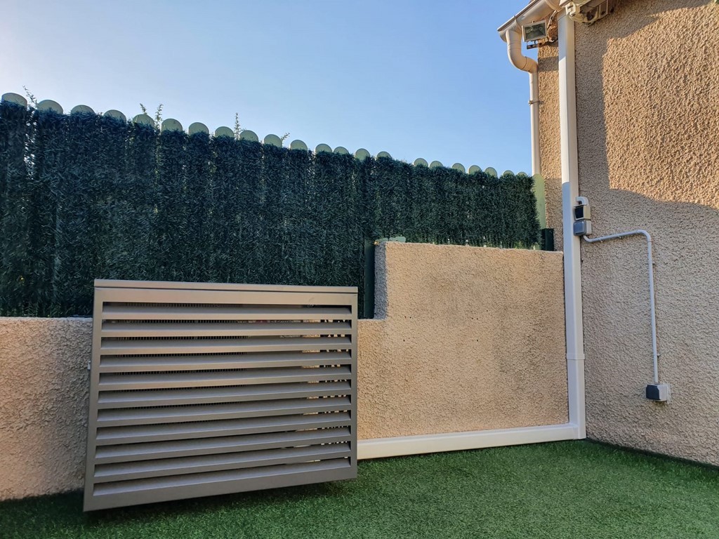 cache climatisation gris