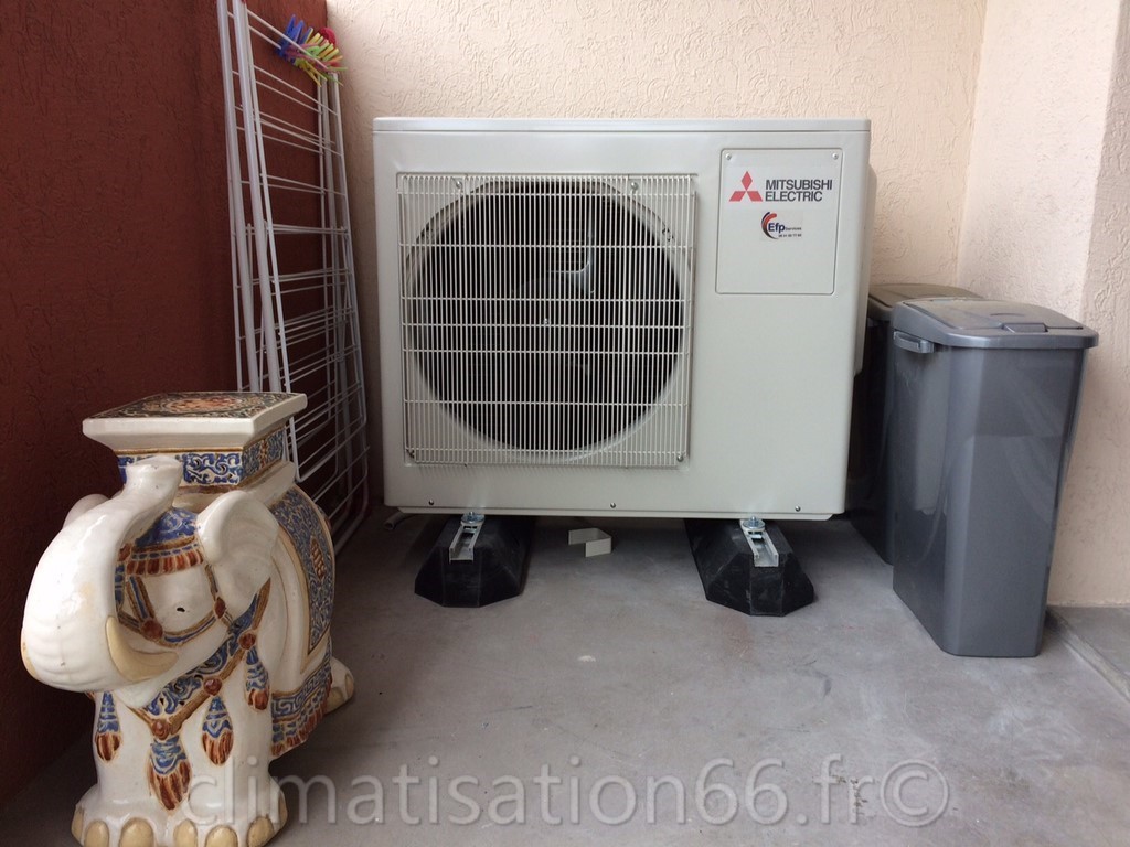 groupe sur balcon dans résidence