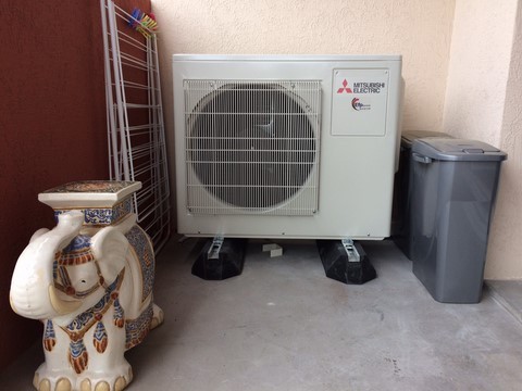 groupe sur balcon dans résidence